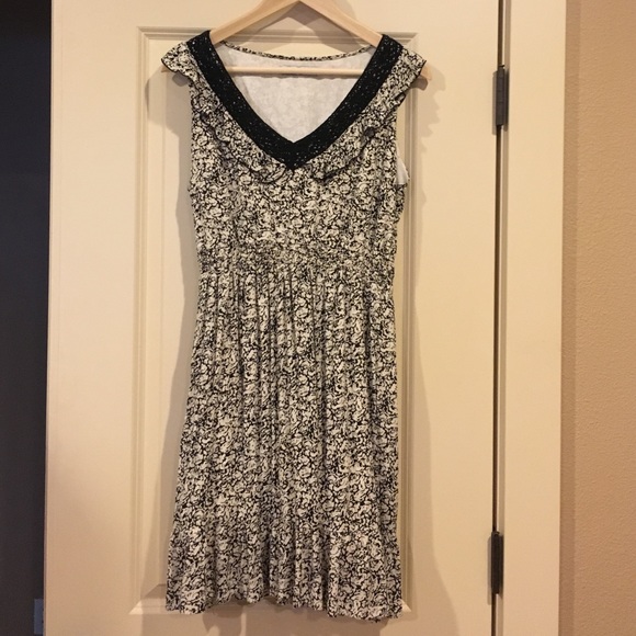 Romy black and cream floral dress, size large