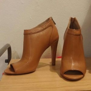 Reduced price! Sole Society camel booties