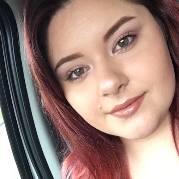 💖MEET YOUR POSHER💋 - Picture 4 of 4