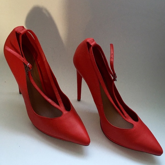 NEW Nasty Gal Shoe Cult Heels!