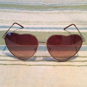 ❤️ shaped sunnies