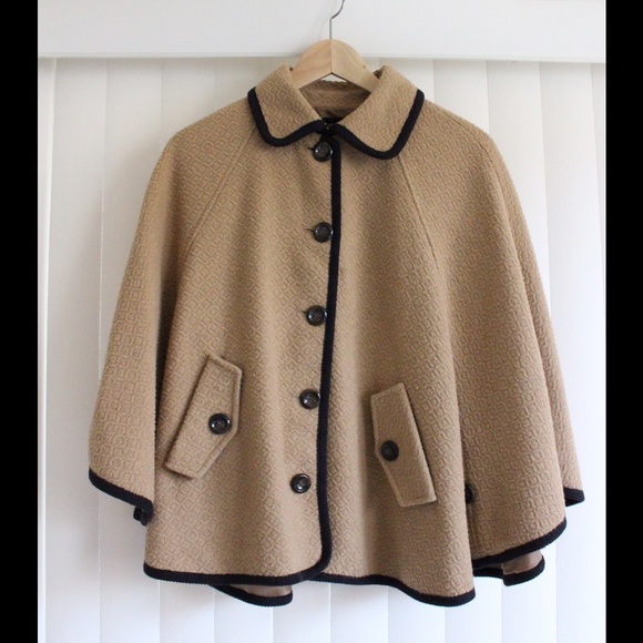 Camel Cape with Collar and Pockets