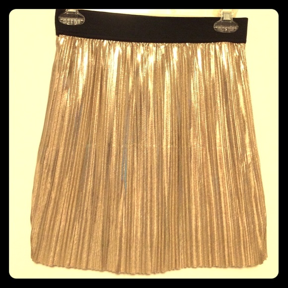Forever 21 Metallic Gold Mini Skirt