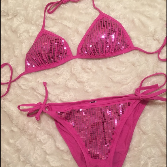 Triangle bikini with pink sequins