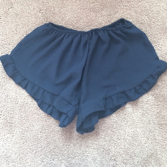 Brandy Melville Flowy Navy Shorts - Picture 1 of 2