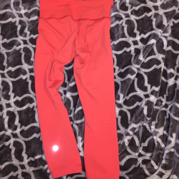 Lululemon wunder under crops - Picture 3 of 4