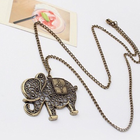 🌹NEW🌹 Retro Vintage Elephant Necklace - Picture 4 of 4