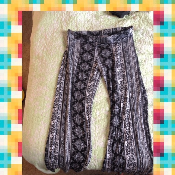 Black, stretchy pants!