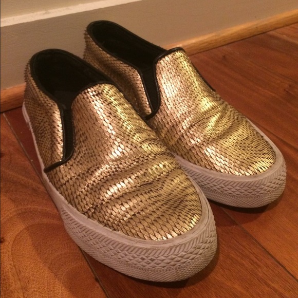 Steve Madden Collab slip ons