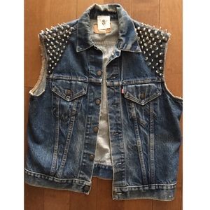 ❣REDUCED❣Vintage Levi Vest Studded
