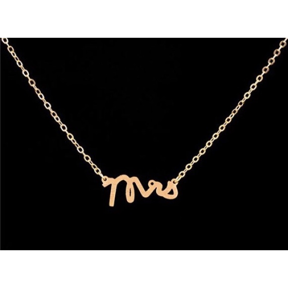 Mrs. Cursive Necklace - Picture 4 of 4