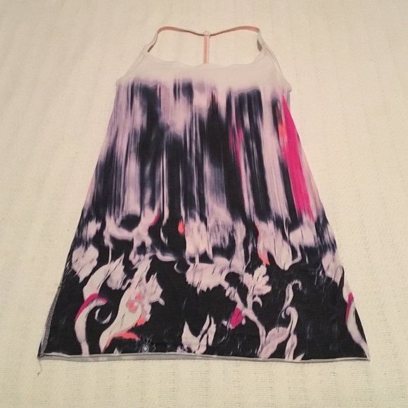 Lululemon Size 6 tank