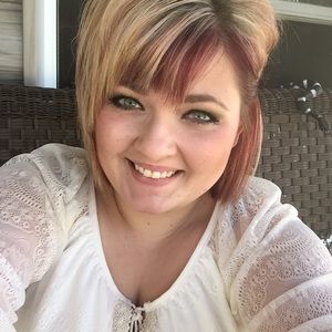 Meet your Posher, Katelyn