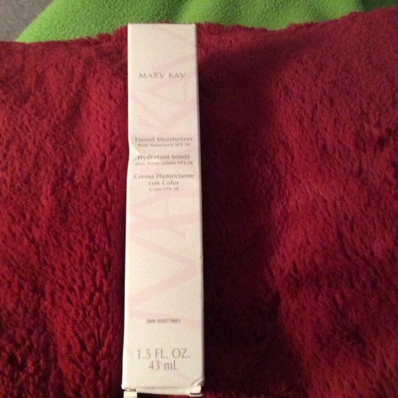 Tinted Moisturizer with Sunscreen SPF20