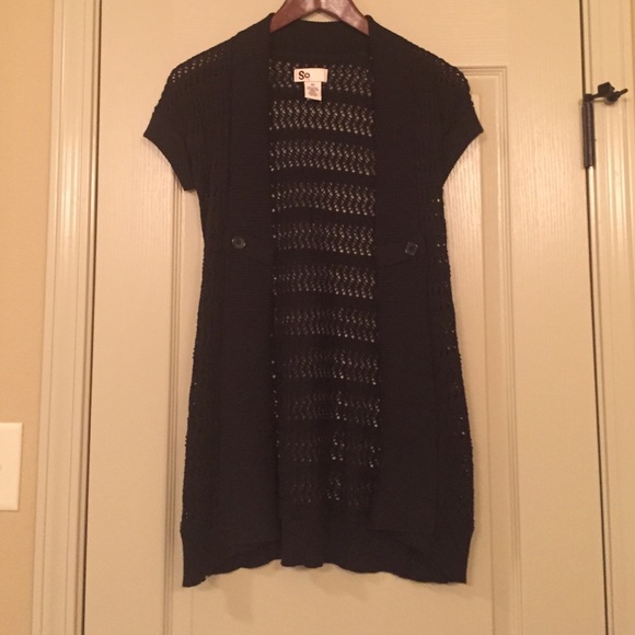Lightweight short-sleeve black cardigan