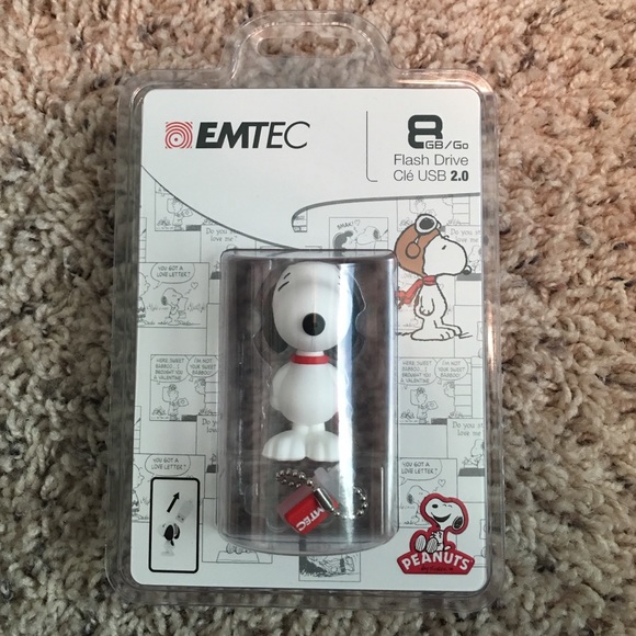 Peanuts Flash drive. 8 GB