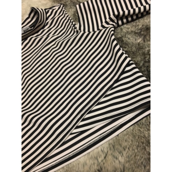 SOLD- NEW Striped Crop Top - Picture 2 of 3