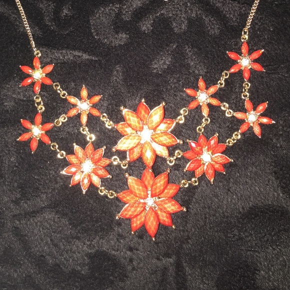 Red and gold stone necklace - Picture 2 of 3