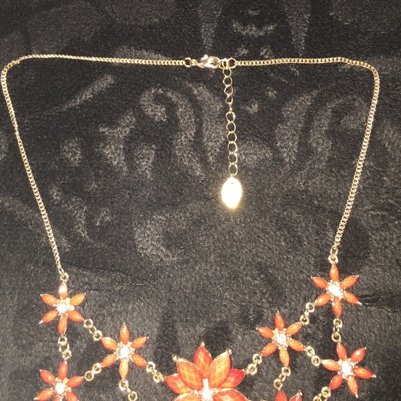 Red and gold stone necklace - Picture 3 of 3