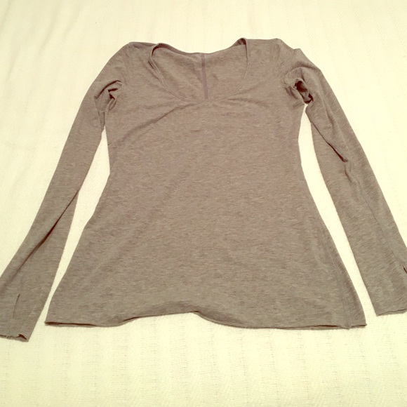Lululemon long sleeve size 6