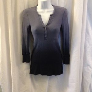Forever 21 ombré pull over Henley size medium