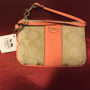 Coach wristlet brand new. Perfect for summer