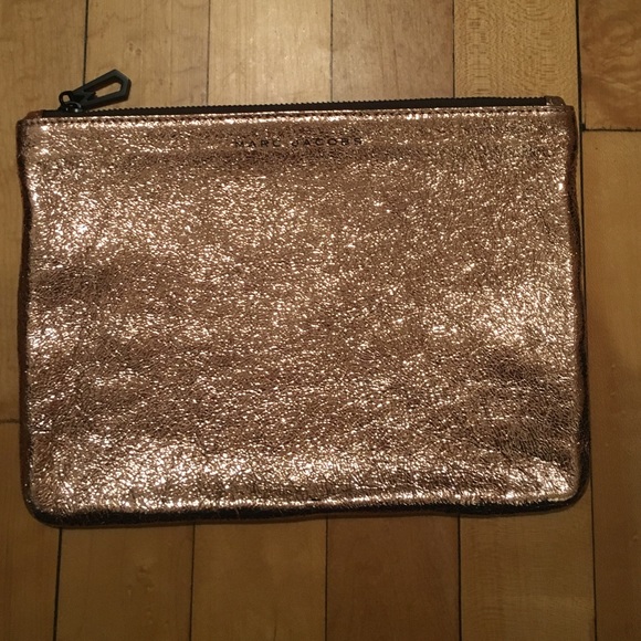 Marc Jacobs rose gold pouch