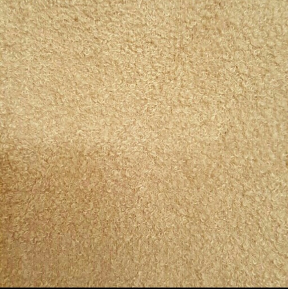 Form fitting sweater - Picture 2 of 2