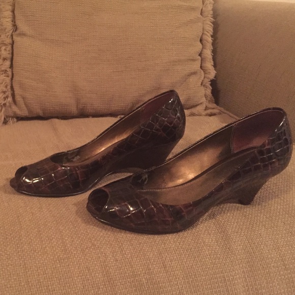 Brown wedge heels