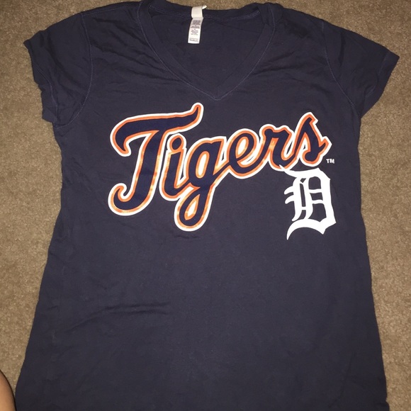 Tigers V neck