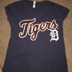 Tigers V neck