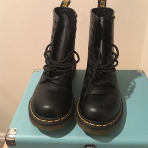 DR. martens