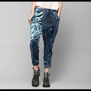 UO by Ecote. Blue velvet harem pant.