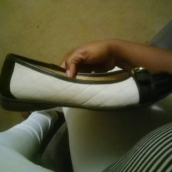 Slips - Picture 3 of 4