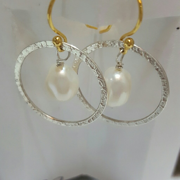 14k and Sterling silver earrings - Picture 1 of 2