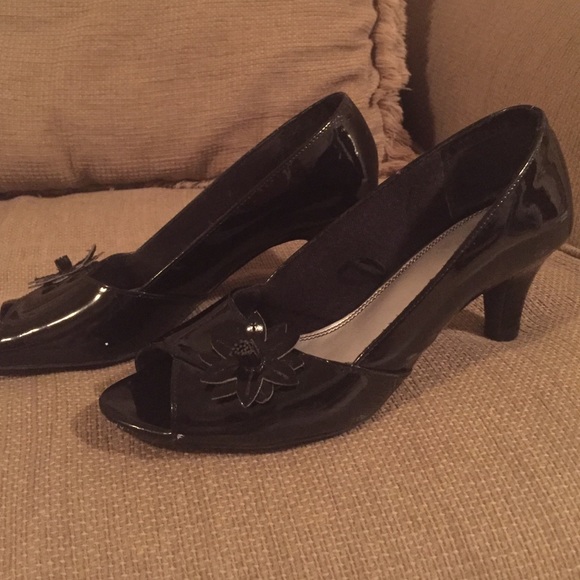 Black heels