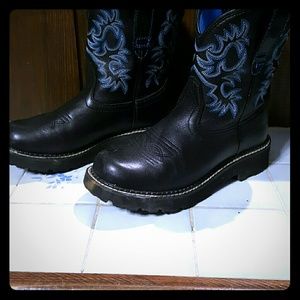 Women's cowgirl boots, worn twice and waterproofed