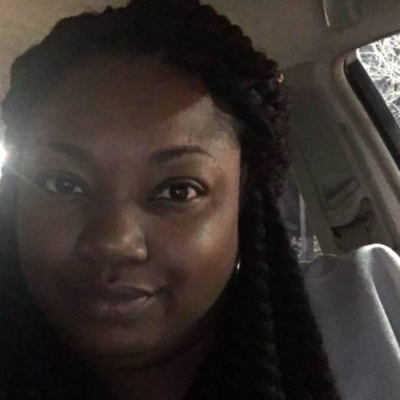 Meet your Posher, Toya - Picture 1 of 1