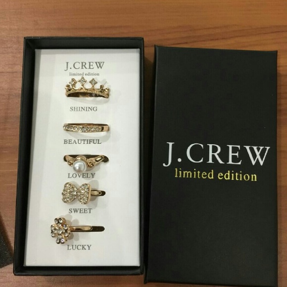 Ladies rings - Picture 1 of 3