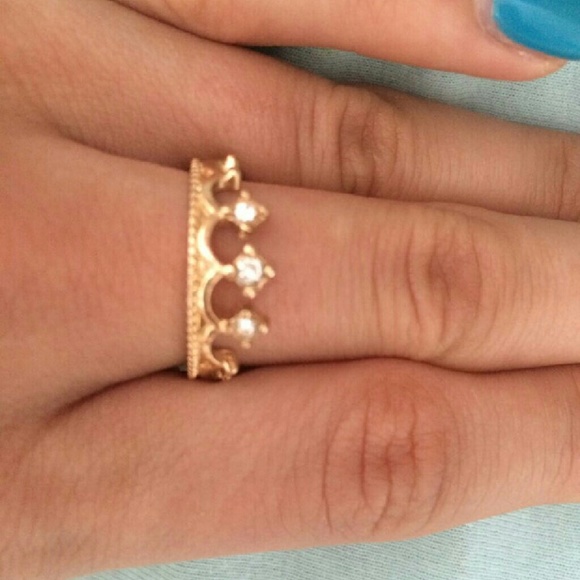 Ladies rings - Picture 3 of 3