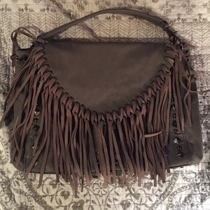Large grey leather studded and fringed handbag💎