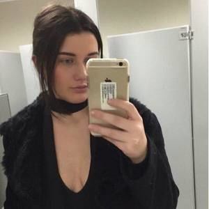 Meet your Posher, Olivia