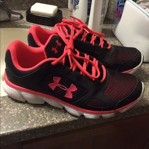 Under Armour Shoes 9.5