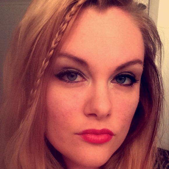 Meet your Posher, Kayla
