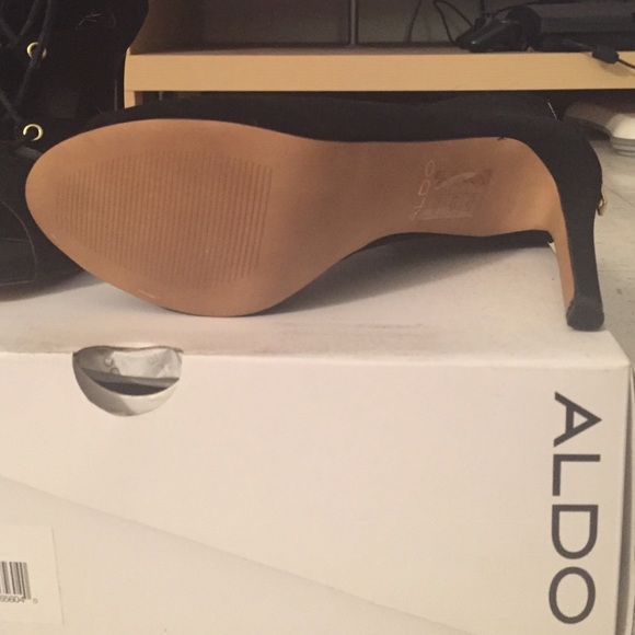 Lace-Up Pumps - Picture 2 of 4