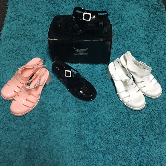 Black and white jellies