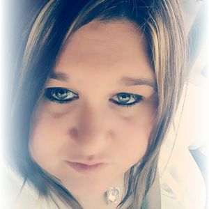 Meet your Posher, Angie