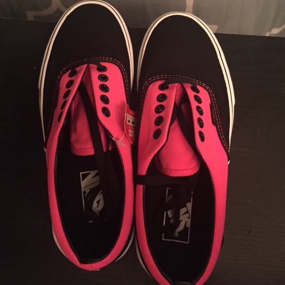 BRAND NEW PINK AND BLACK VANS