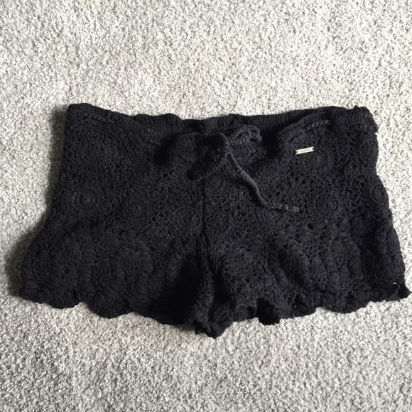 Element crochet shorts