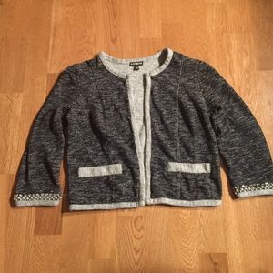 Express jacket with sleeve detail